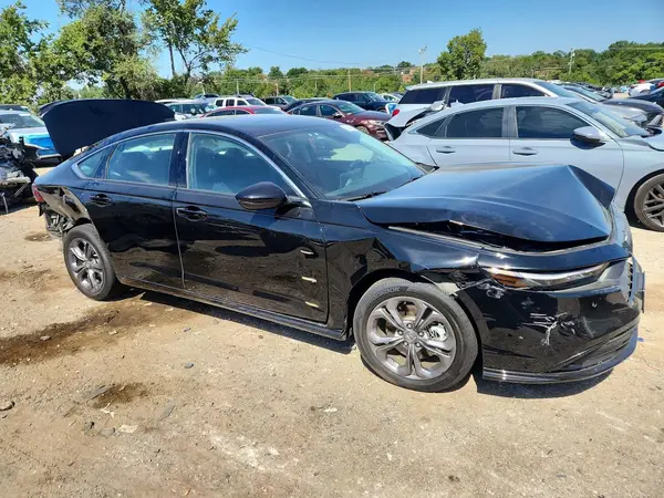 1HGCY2F63SA090661 — 2025 Honda Accord, фото 4 с аукциона Copart, Задняя часть