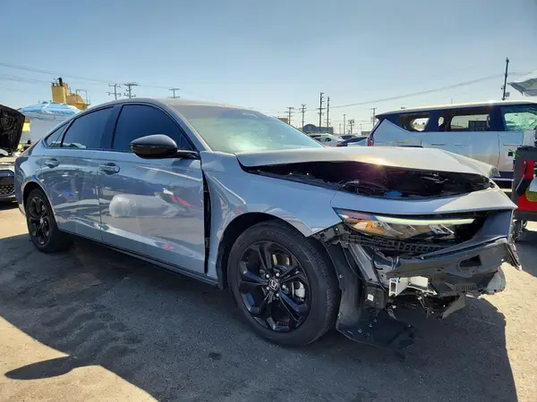 1HGCY1F43SA070872 — 2025 Honda Accord, фото 4 с аукциона Copart, Механические повреждения