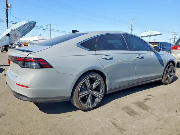 1HGCY2F58SA073376 — 2025 Honda Accord, фото 3 с аукциона Copart, Задняя часть