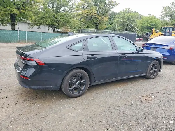 1HGCY1F49SA018002 — 2025 Honda Accord, фото 3 с аукциона Copart, Мелкие вмятины и царапины