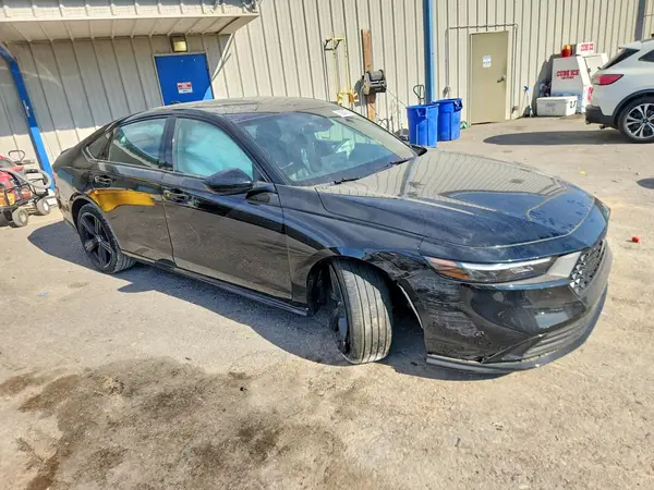 1HGCY2F74SA007747 — 2025 Honda Accord, фото 4 с аукциона Copart, Передняя часть