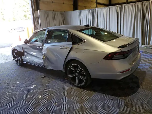 1HGCY2F58SA093272 — 2025 Honda Accord, фото 2 с аукциона Copart, Боковая часть