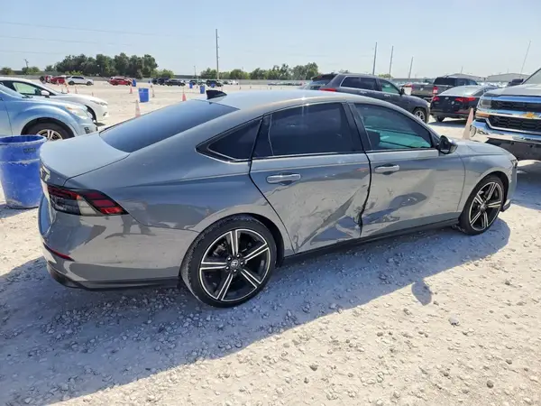 1HGCY1F49TA007535 — 2026 Honda Accord, фото 3 с аукциона Copart, Боковая часть