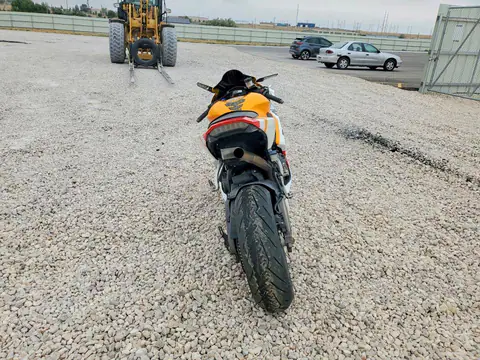 JH2PC40J7HK300230 — 2017 Honda CBR600, фото 4 с аукциона Copart 14.10.2026, Вандализм