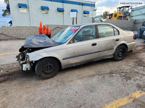 1HGEJ657XYL070466 — 2000 Honda Civic, Боковая часть, фото до ремонта