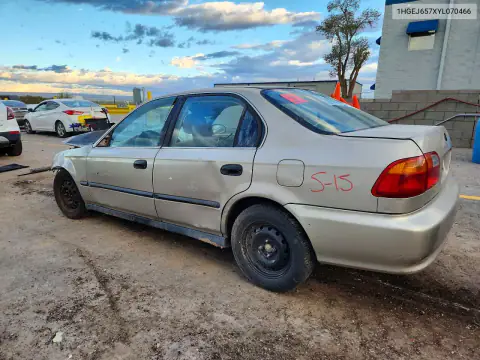 1HGEJ657XYL070466 — 2000 Honda Civic, фото 2 с аукциона Copart, Боковая часть