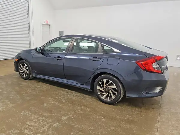 19XFC2F79GE054111 — 2016 Honda Civic, фото 2 с аукциона Copart 29.09.2026, Мелкие вмятины и царапины