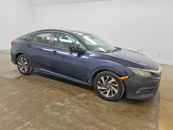19XFC2F79GE054111 — 2016 Honda Civic, фото 4 с аукциона Copart 29.09.2026, Мелкие вмятины и царапины