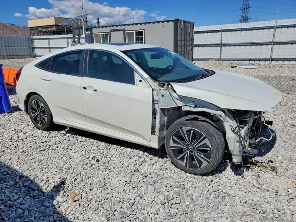 19XFC1F78GE044115 — 2016 Honda Civic, фото 4 с аукциона Copart, Передняя часть