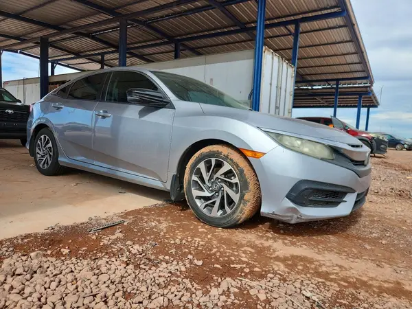 19XFC2F71GE001516 — 2016 Honda Civic, фото 4 с аукциона Copart, Передняя часть