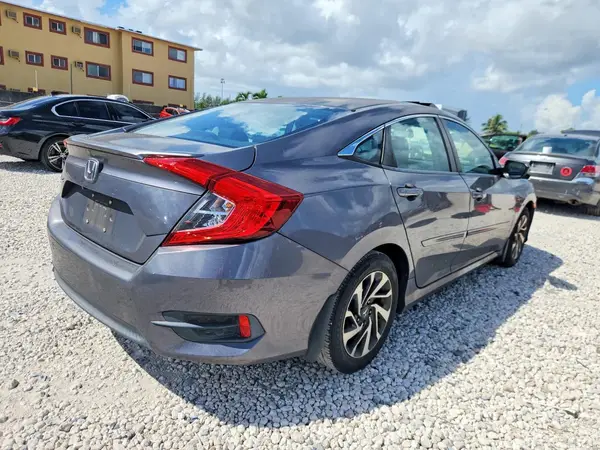 2HGFC2F71GH506137 — 2016 Honda Civic, фото 3 с аукциона Copart 02.10.2026, Передняя часть
