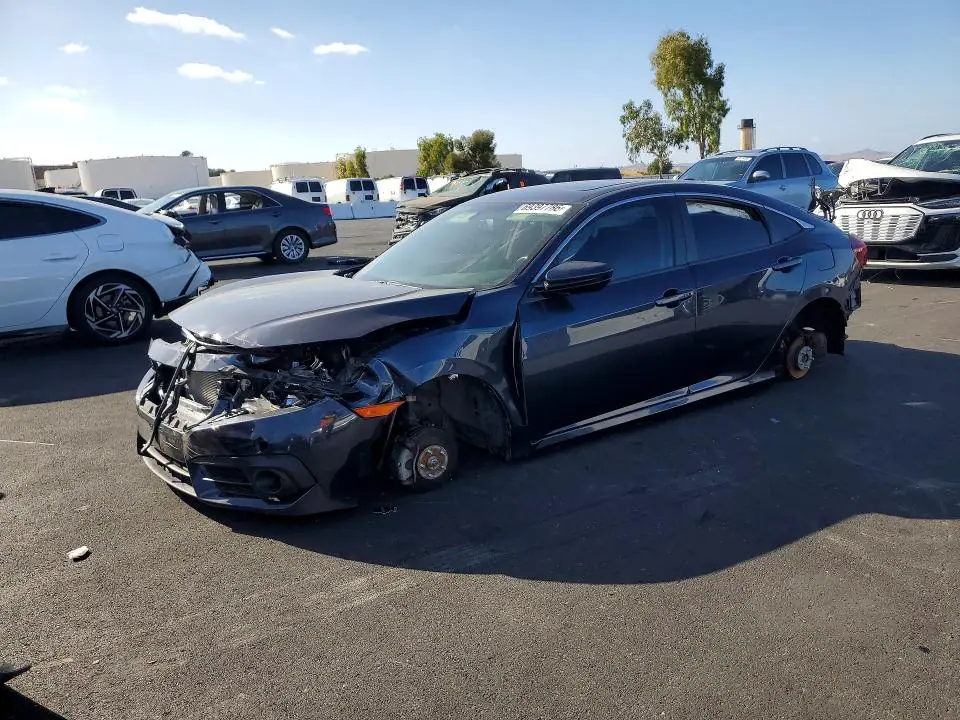 19XFC1F70GE221465 Honda Civic 2016 — повреждение Вандализм, фото до ремонта