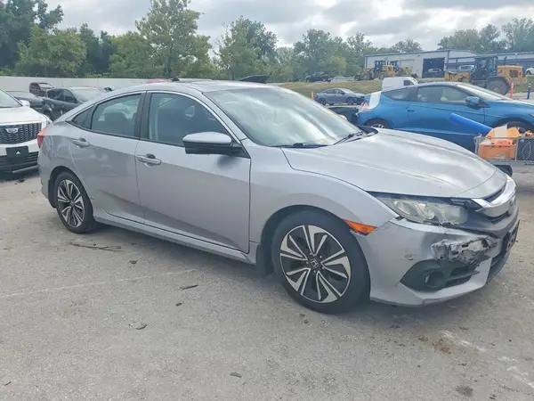19XFC1F36GE024040 — 2016 Honda Civic, фото 4 с аукциона Copart, Передняя часть