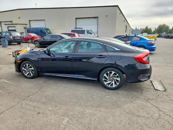 2HGFC2F74GH527466 — 2016 Honda Civic, фото 2 с аукциона Copart, Передняя часть