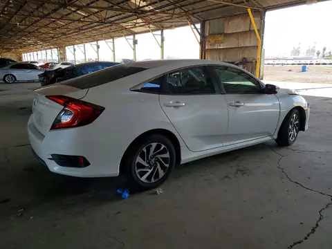 19XFC2F77HE065805 — 2017 Honda Civic, фото 3 с аукциона Copart 30.09.2026, Передняя часть