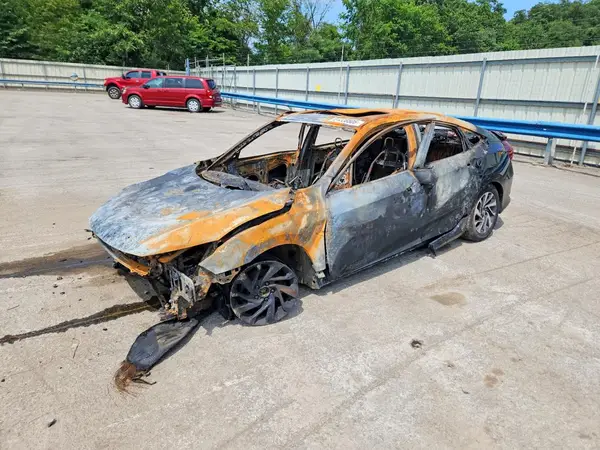 2HGFC2F71HH543609 — 2017 Honda Civic, Пожар (Burn), фото до ремонта