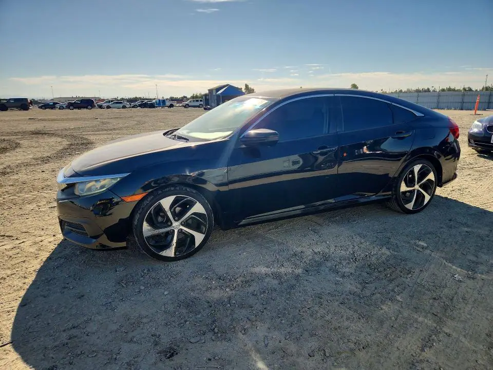 19XFC2F55HE211343 Honda Civic 2017 — повреждение Вандализм, фото до ремонта