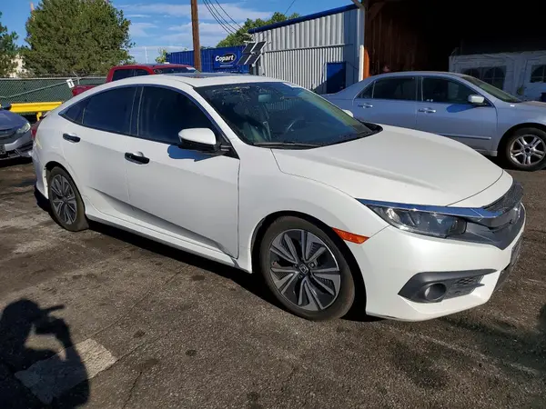 19XFC1F70HE032073 — 2017 Honda Civic, фото 4 с аукциона Copart, Мелкие вмятины и царапины