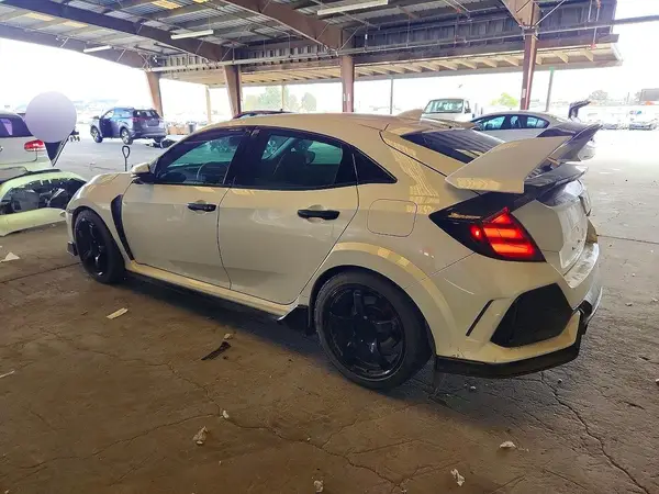SHHFK8G72HU200668 — 2017 Honda Civic, фото 2 с аукциона Copart 28.09.2026, Вандализм
