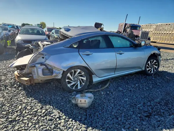19XFC2F74HE039663 — 2017 Honda Civic, фото 3 с аукциона Copart 13.10.2026, Опрокидывание