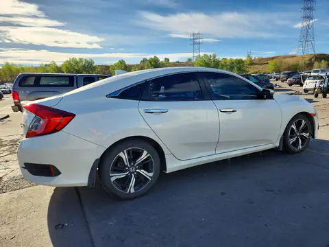 19XFC1F91HE014053 — 2017 Honda Civic, фото 3 с аукциона Copart 14.10.2026, Повреждения снизу