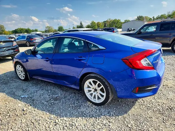 19XFC2F55HE069303 — 2017 Honda Civic, фото 2 с аукциона Copart, Подтопление