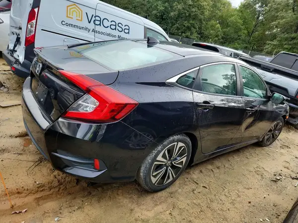 19XFC1F43HE206756 — 2017 Honda Civic, фото 3 с аукциона Copart 06.10.2026, Передняя часть