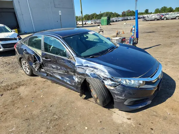 19XFC2F50HE215560 — 2017 Honda Civic, фото 4 с аукциона Copart 07.10.2026, Боковая часть