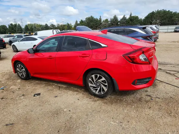 2HGFC2F7XHH546816 — 2017 Honda Civic, фото 2 с аукциона Copart, Боковая часть