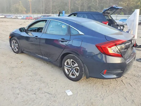 19XFC2F52HE011844 — 2017 Honda Civic, фото 2 с аукциона Copart 14.10.2026, Боковая часть