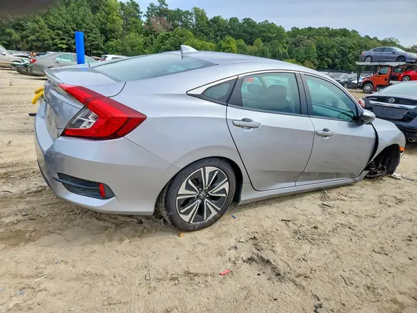 19XFC1F39HE200869 — 2017 Honda Civic, фото 3 с аукциона Copart, Передняя часть