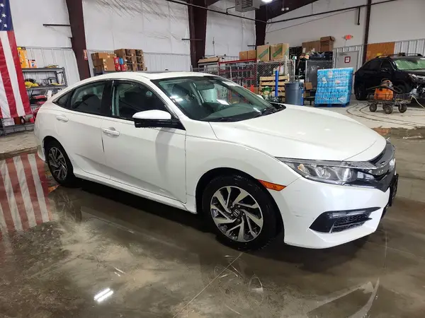19XFC2F70HE231100 — 2017 Honda Civic, фото 4 с аукциона Copart, Задняя часть