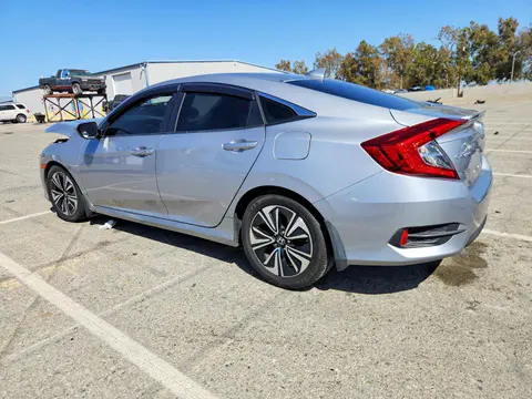 2017 Honda Civic VIN 2HGFC1F37HH647593 фото 2