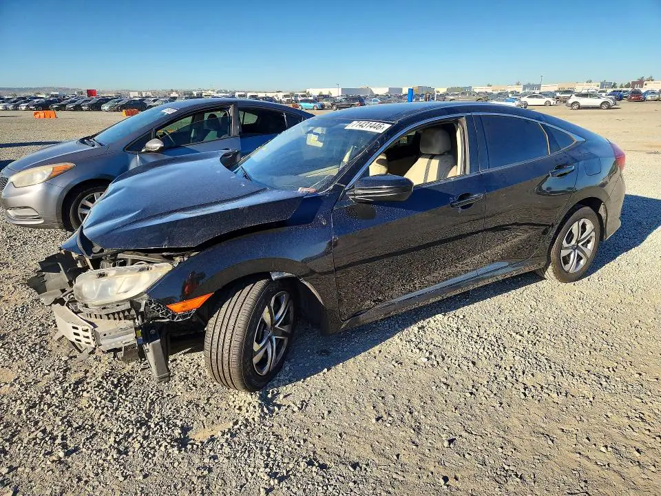 19XFC2F53HE232885 Honda Civic 2017 — повреждение Передняя часть, фото до ремонта