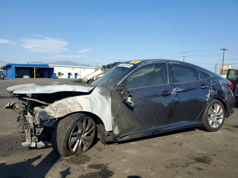 2018 Honda Civic VIN 2HGFC2F53JH534821 фото 1