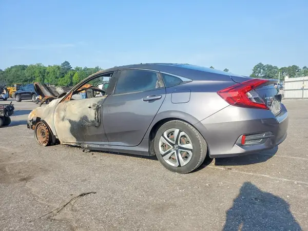2HGFC2F51JH502014 — 2018 Honda Civic, фото 2 с аукциона Copart 08.10.2026, Пожар