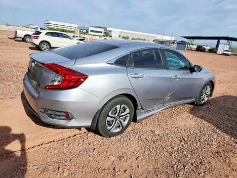 19XFC2F51JE014708 — 2018 Honda Civic, фото 3 с аукциона Copart 29.09.2026, Боковая часть