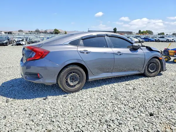2HGFC2F51JH599764 — 2018 Honda Civic, фото 3 с аукциона Copart 15.10.2026, Передняя часть