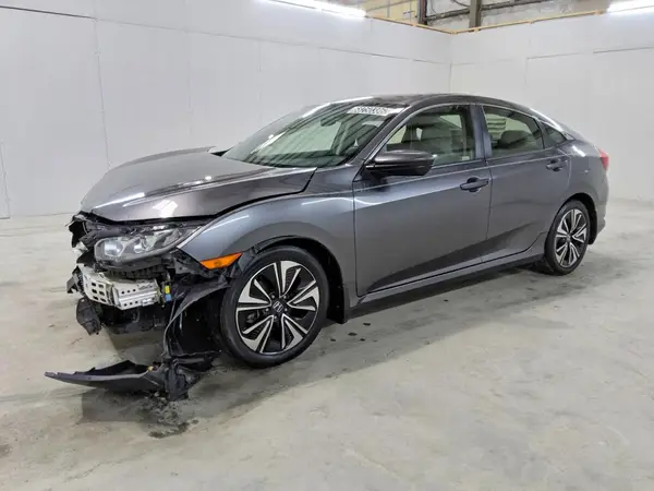 JHMFC1F39JX005634 Honda Civic 2018 — повреждение Передняя часть, фото до ремонта