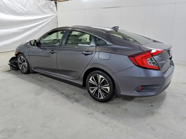 JHMFC1F39JX005634 — 2018 Honda Civic, фото 2 с аукциона Copart 01.10.2026, Передняя часть