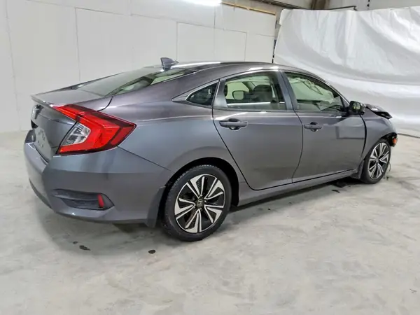 JHMFC1F39JX005634 — 2018 Honda Civic, фото 3 с аукциона Copart 01.10.2026, Передняя часть