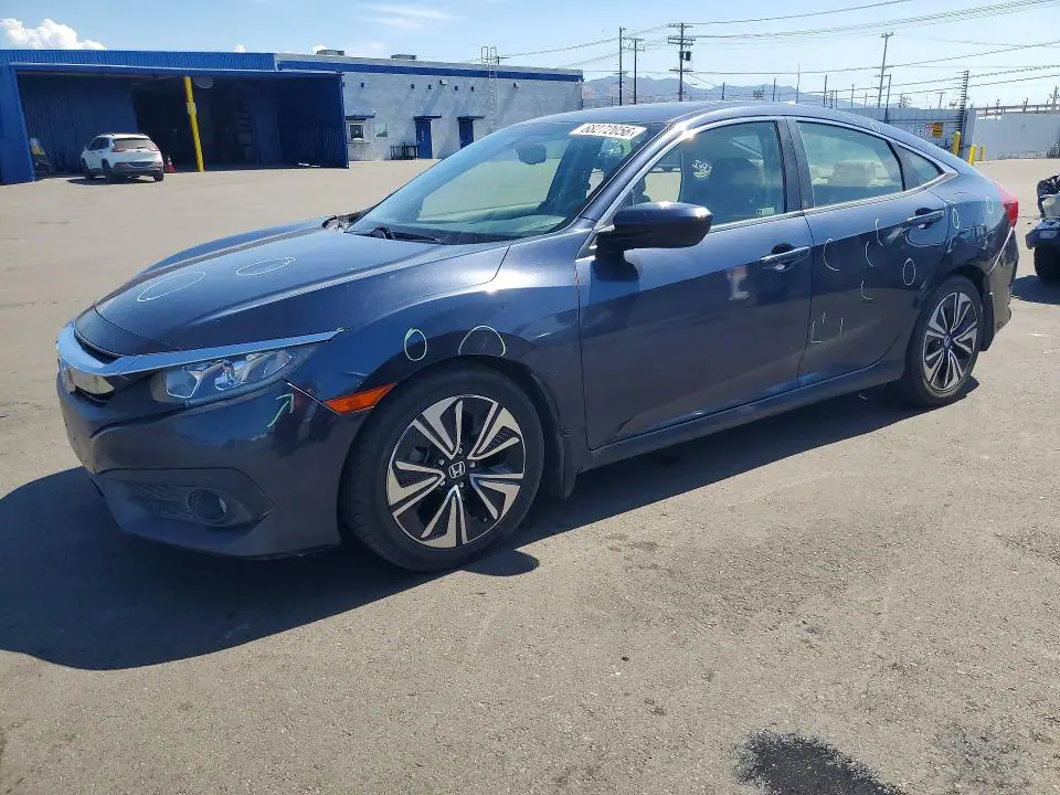 JHMFC1F76JX004704 Honda Civic 2018 — повреждение Боковая часть, фото до ремонта