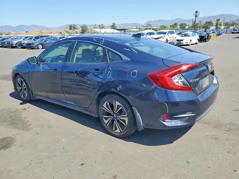 JHMFC1F76JX004704 — 2018 Honda Civic, фото 2 с аукциона Copart 14.10.2026, Боковая часть