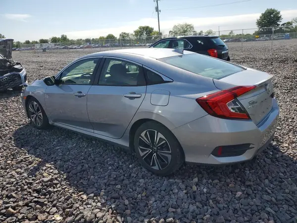 JHMFC1F74JX022988 — 2018 Honda Civic, фото 2 с аукциона Copart, Передняя часть