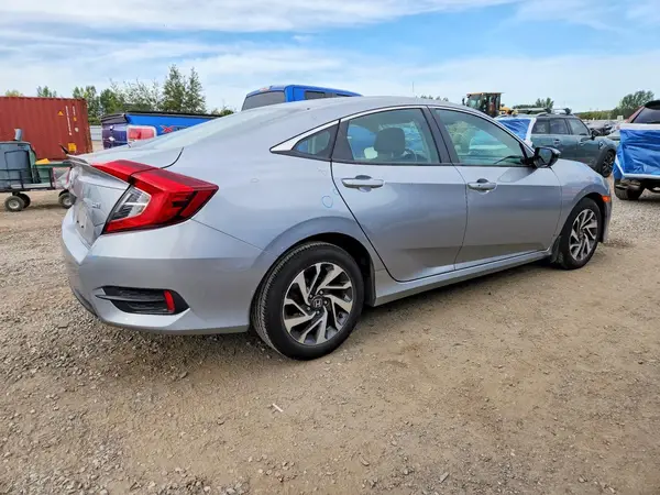 2HGFC2F68JH029723 — 2018 Honda Civic, фото 3 с аукциона Copart 01.10.2026, Град