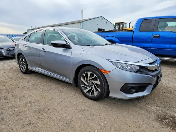 2HGFC2F68JH029723 — 2018 Honda Civic, фото 4 с аукциона Copart 01.10.2026, Град