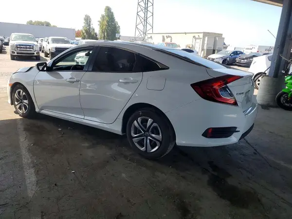 2HGFC2F50JH553150 — 2018 Honda Civic, фото 2 с аукциона Copart, Передняя часть