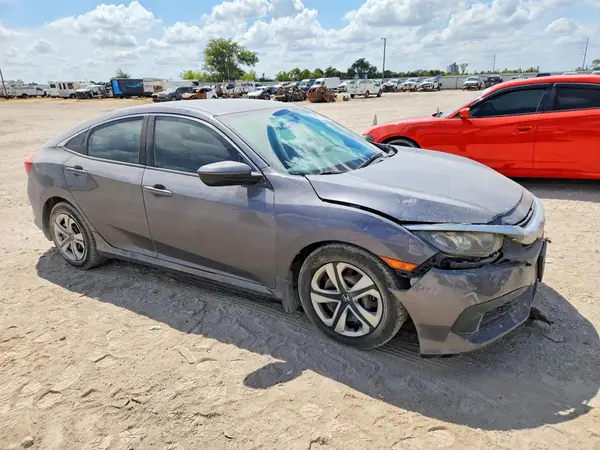19XFC2F59JE041882 — 2018 Honda Civic, фото 4 с аукциона Copart 30.09.2026, Передняя часть
