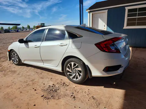 2018 Honda Civic VIN 19XFC2F73JE037148 фото 2