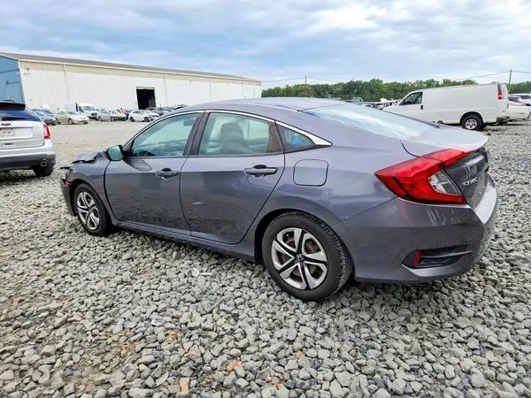 2HGFC2F57JH519772 — 2018 Honda Civic, фото 2 с аукциона Copart 12.10.2026, Передняя часть